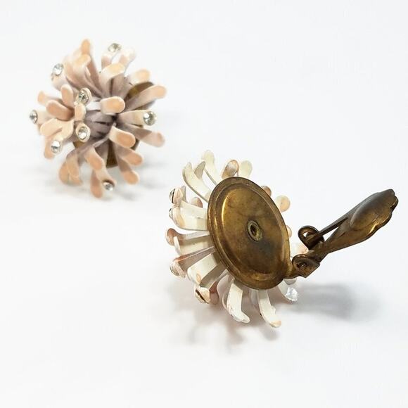 1950s Pink Enamel Flower Clip Earrings Rhinestone Centers Vintage Jewelry - Picture 10 of 10